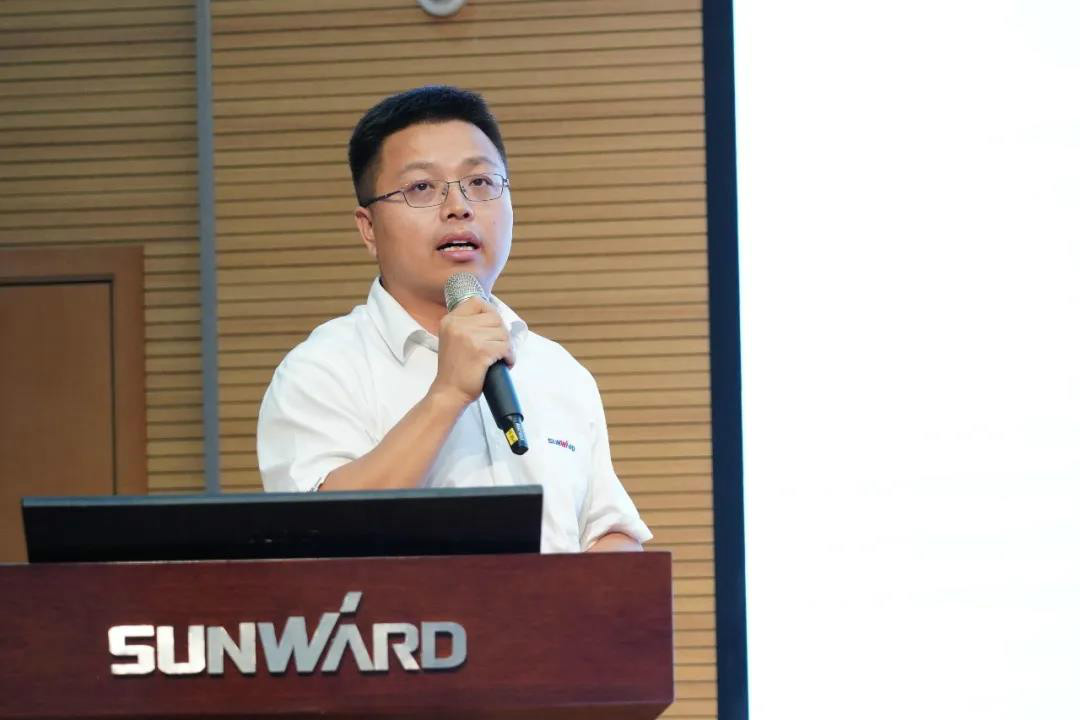 治理下移见效果，业绩大增再起劲——尊龙凯时官网网址智能2020年半年度谋划事情聚会盛大召开