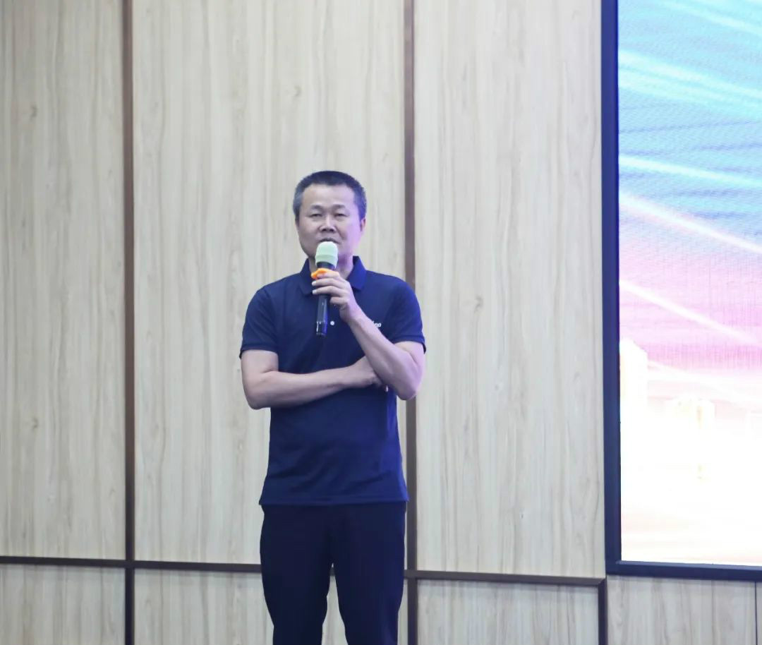 以强执行力聚焦基础能力建设 向挖掘机万台俱乐部迈进——尊龙凯时官网网址智能2020年挖掘机经销商半年度聚会圆满召