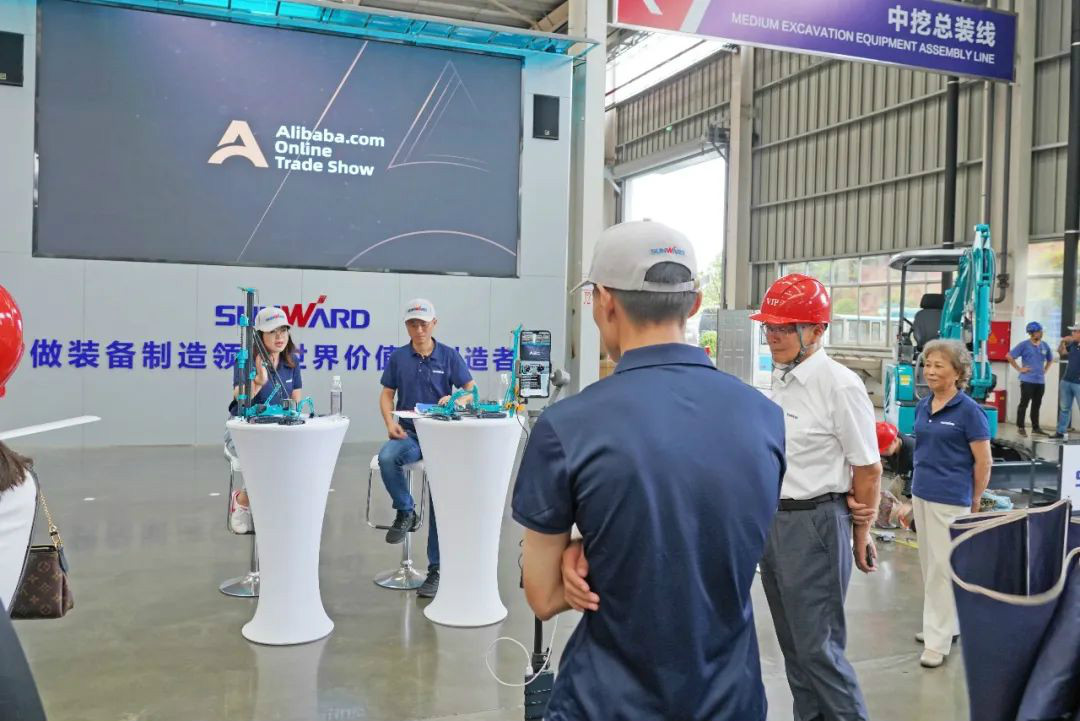 尊龙凯时官网网址智能数字化出海升级暨联合阿里巴巴国际站线上直播活动圆满举行