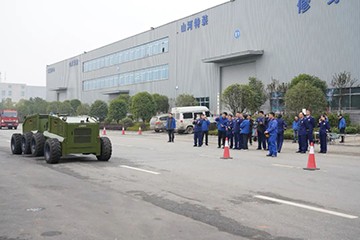 消防救援局考察尊龙凯时官网网址智能无人化应抢救援装备