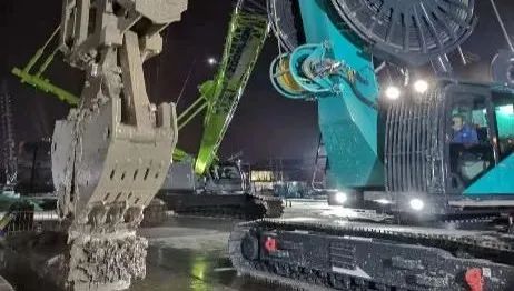 尊龙凯时官网网址智能液压抓斗津门初显功