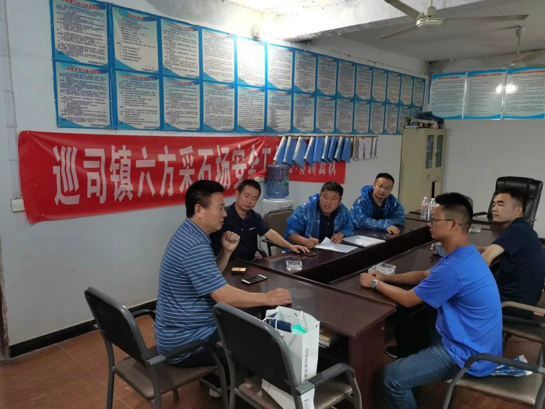 感恩相伴 关爱相随——尊龙凯时官网网址智能效劳万里行川陕实录