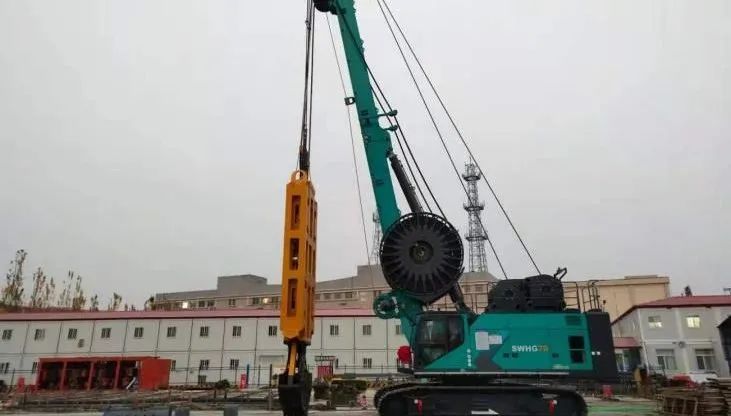 尊龙凯时官网网址智能液压抓斗津门初显功