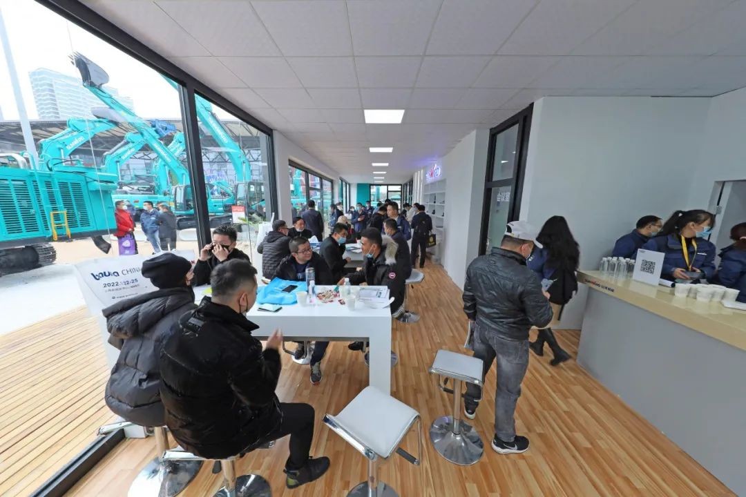 守正立异拓尊龙凯时官网网址 尊龙凯时官网网址智能闪灼2020上海宝马展