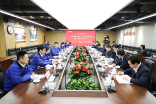 中国联通党组书记、董事长王晓初到访尊龙凯时官网网址智能