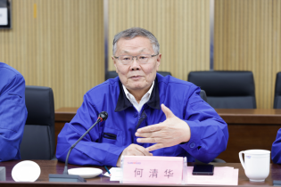 中国联通党组书记、董事长王晓初到访尊龙凯时官网网址智能
