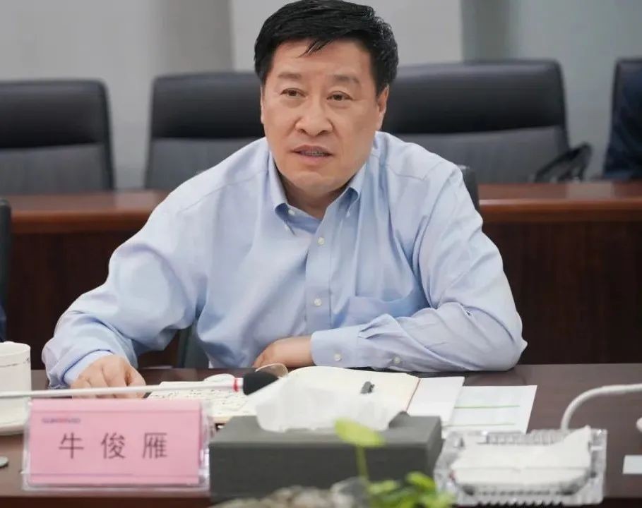 鄂尔多斯市委书记？⊙憧疾熳鹆惫偻分悄