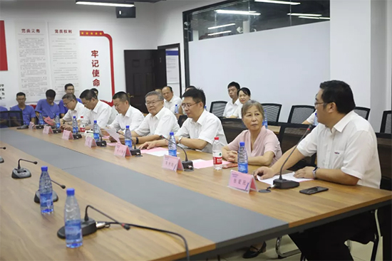 员工子女金榜题名 尊龙凯时官网网址家园发放奖励