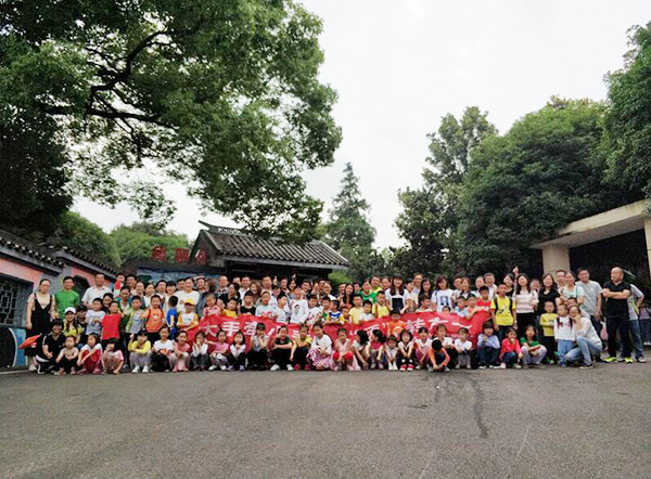 大手牵小手·“顽”转六一，尊龙凯时官网网址智能首次六一亲子主题运动圆满举行
