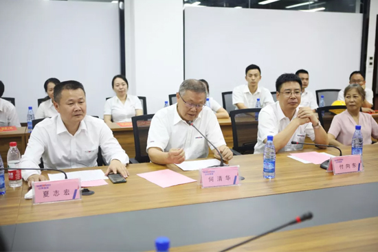 员工子女金榜题名 尊龙凯时官网网址家园发放奖励
