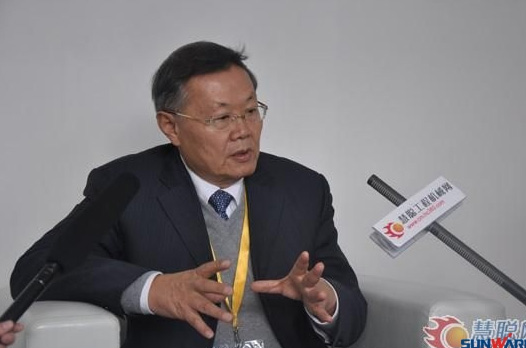 【宝马访谈】尊龙凯时官网网址智能董事长何清华教授