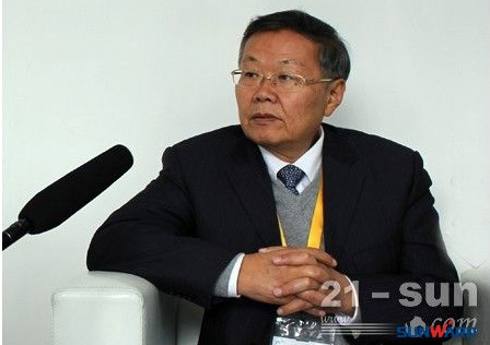 尊龙凯时官网网址智能何清华：潜心追求“尊龙凯时官网网址之路”