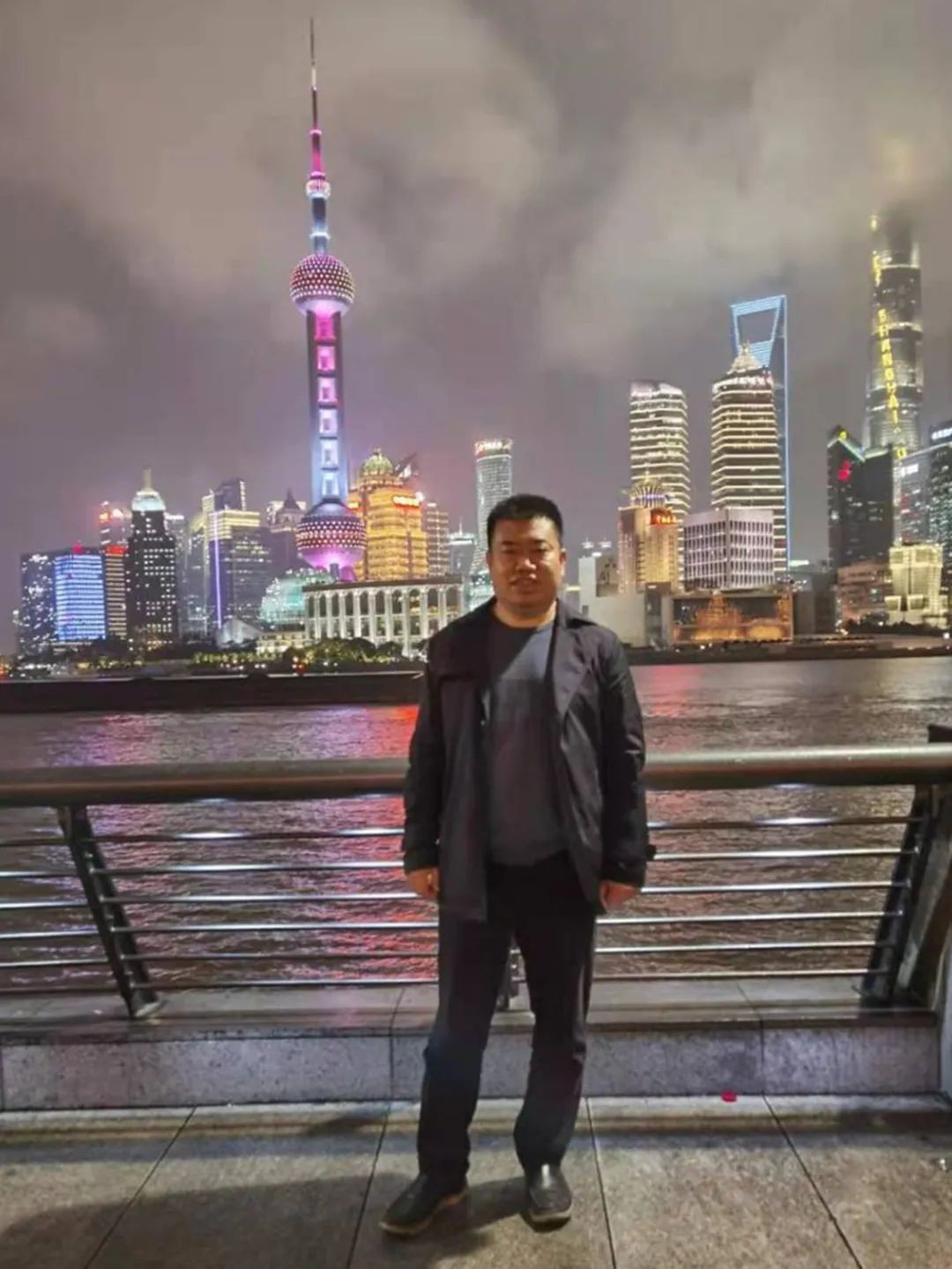 金戈铁马工程路 风雨无阻选尊龙凯时官网网址