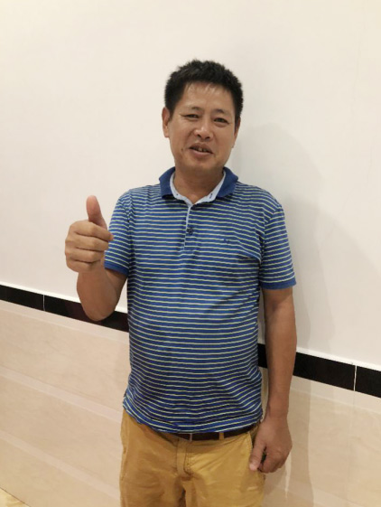 尊龙凯时官网网址智能SWE 215E挖掘机是他的左膀右臂！