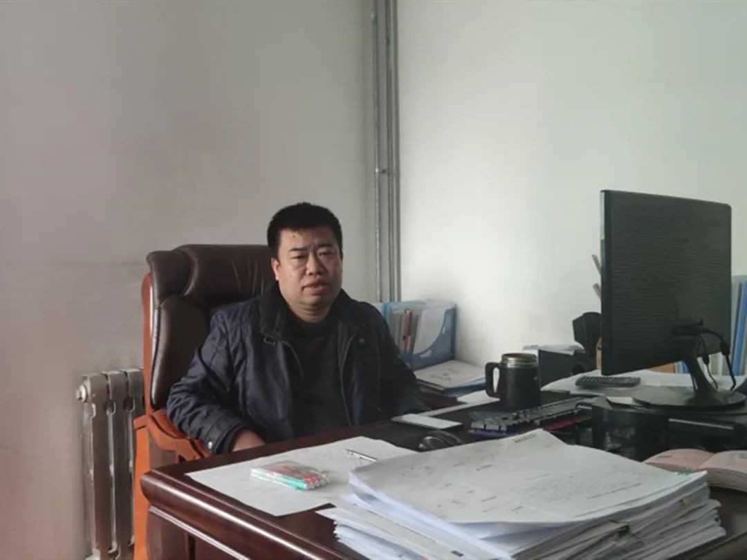 金戈铁马工程路 风雨无阻选尊龙凯时官网网址