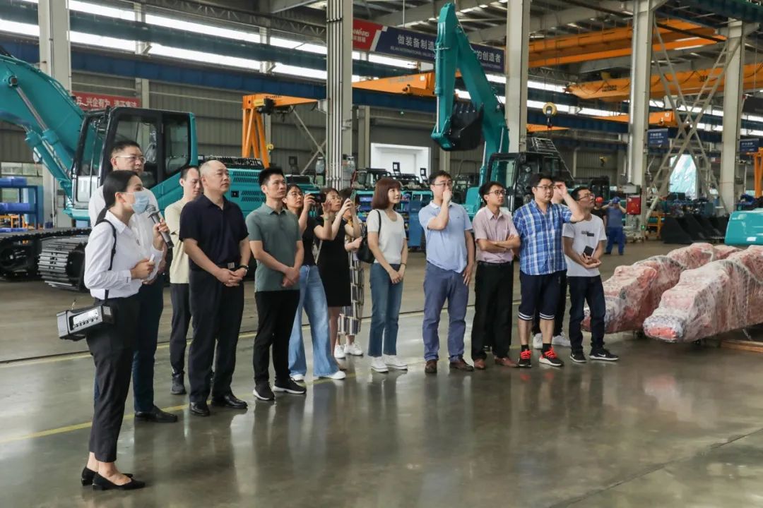 国防科大北斗团队考察尊龙凯时官网网址智能