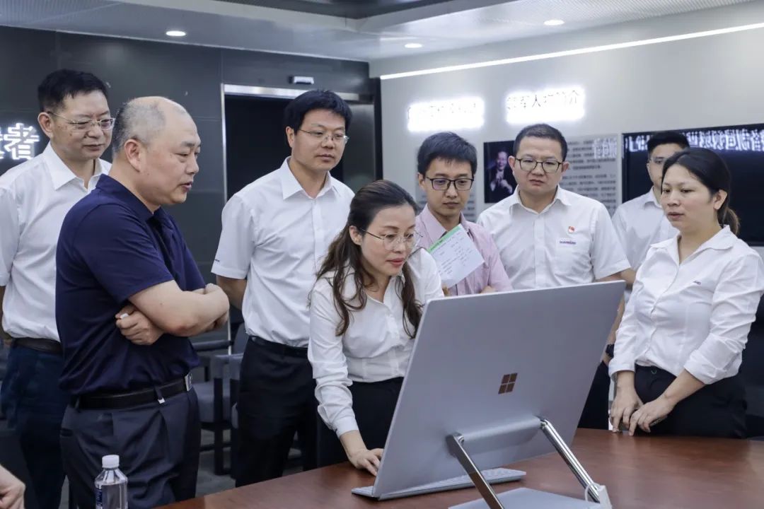 国防科大北斗团队考察尊龙凯时官网网址智能