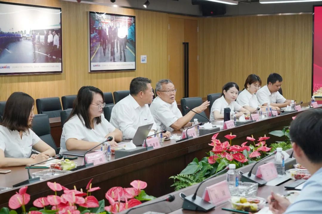 中国信保助力尊龙凯时官网网址智能国际营业实现高质量跨越式生长