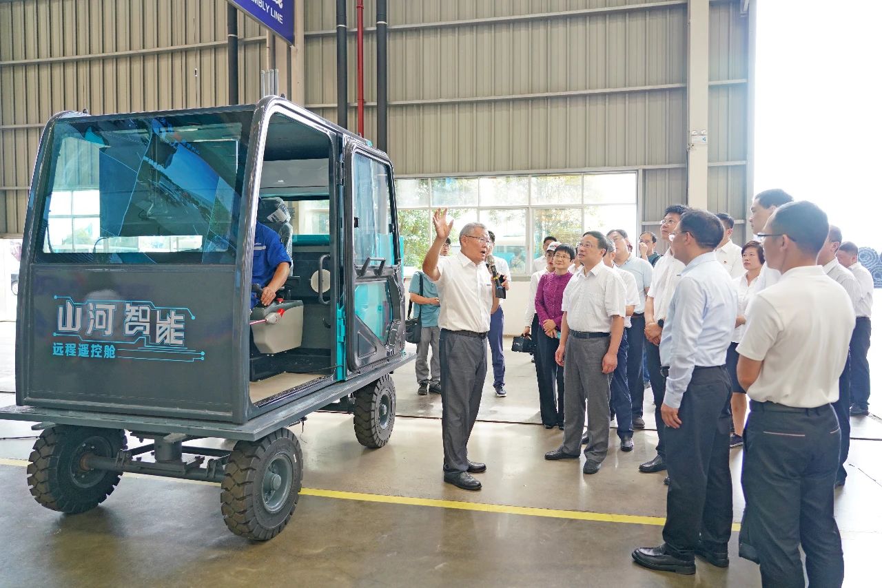 国家统计局总经济师毛盛勇率团调研考察尊龙凯时官网网址智能