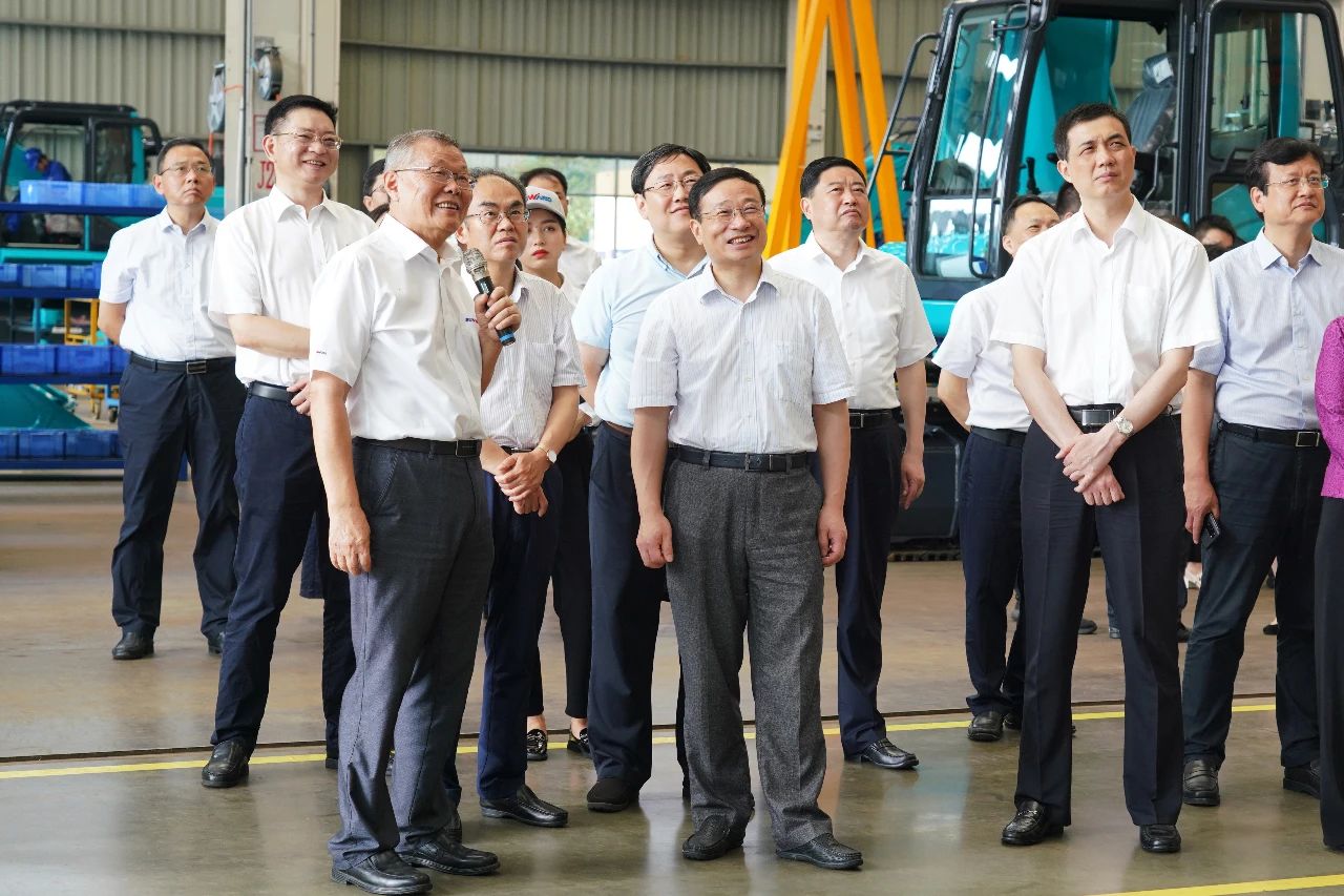 国家统计局总经济师毛盛勇率团调研考察尊龙凯时官网网址智能