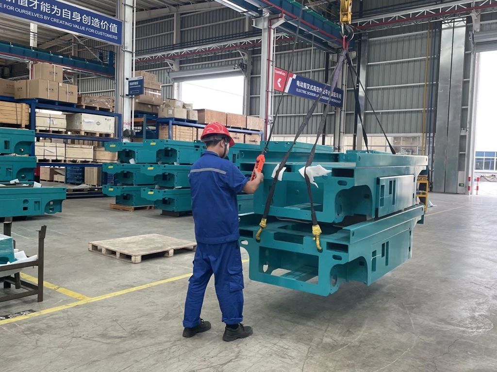 尊龙凯时官网网址智能“蓝精灵”们在通俗岗位的坚守与贡献