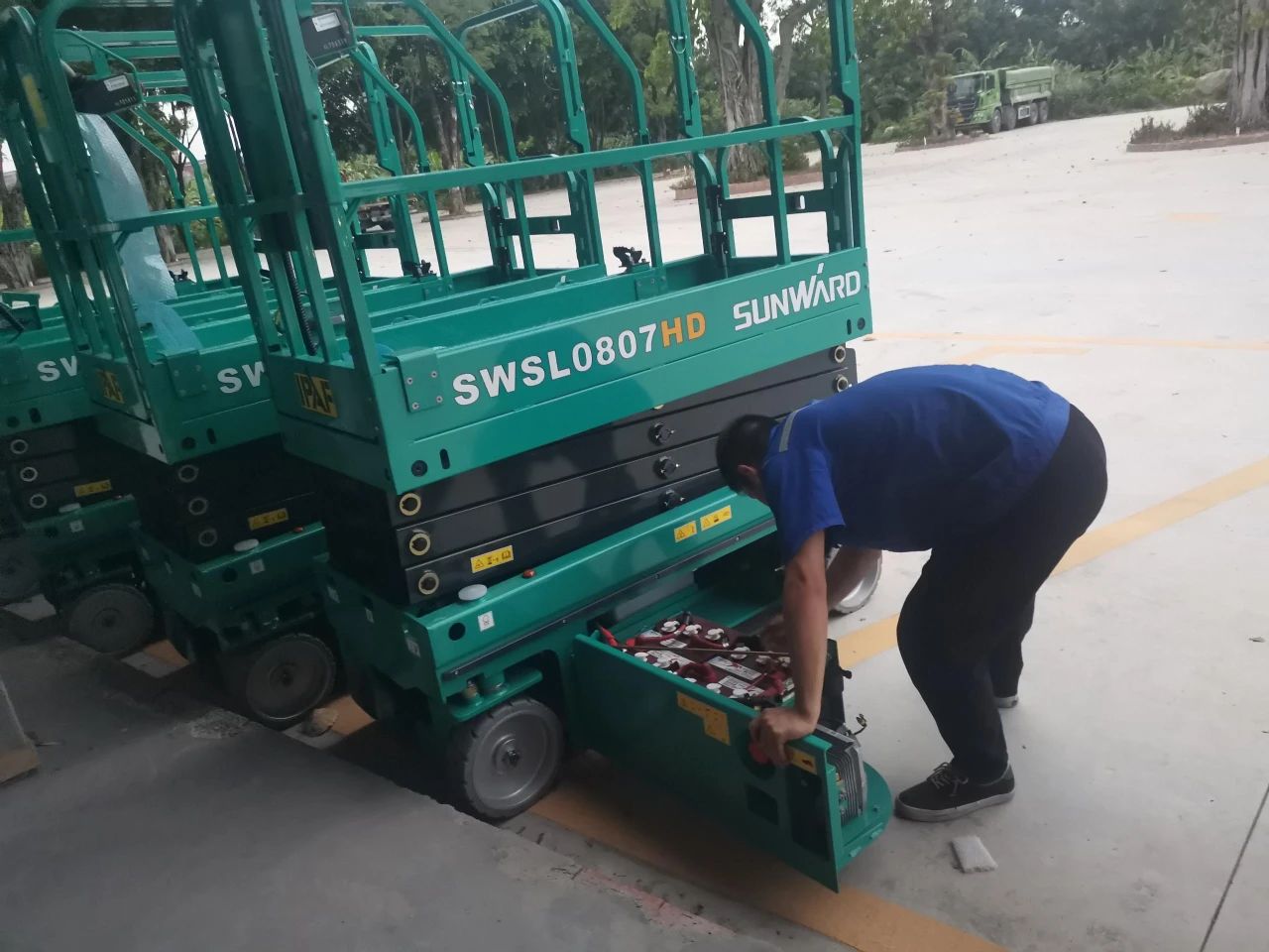 30小时，8小我私家，10台装备，我们说到做到！