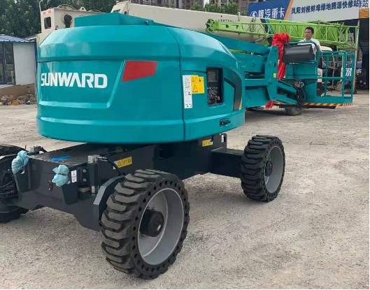 匠心打造！尊龙凯时官网网址智能曲臂式高空作业平台正式投放市场