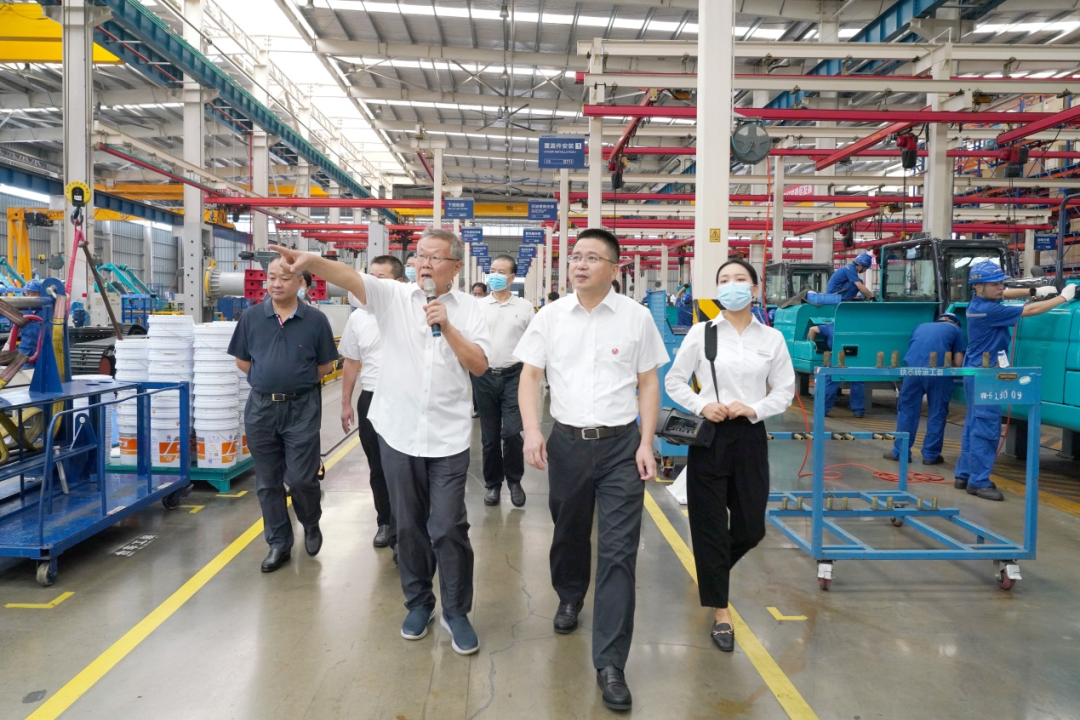 长沙市委常委、市纪委书记胡卫兵考察调研尊龙凯时官网网址智能