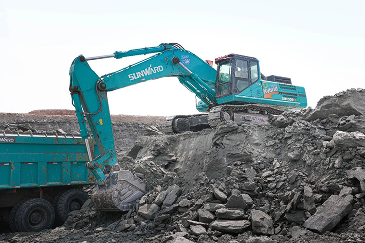 图集 | 征战矿山！尊龙凯时官网网址智能绿色矿山成套装备“上将”云集