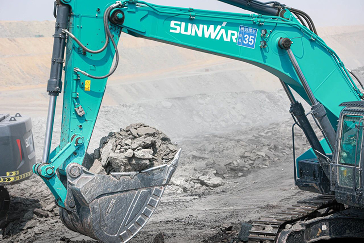 图集 | 征战矿山！尊龙凯时官网网址智能绿色矿山成套装备“上将”云集