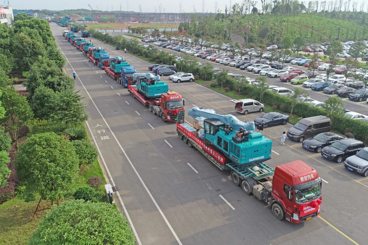 批量出口非洲！尊龙凯时官网网址智能一体化潜孔钻机助力“一带一起”建设