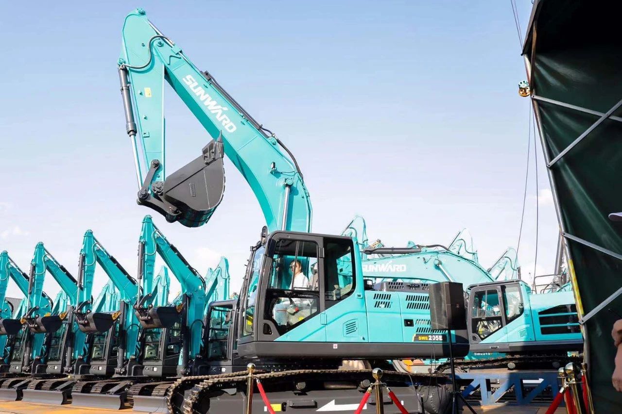 四大成套装备携手登。∽鹆惫偻分悄芰⒁煨Ч故净峤怀觥傲裂鄞鹁怼