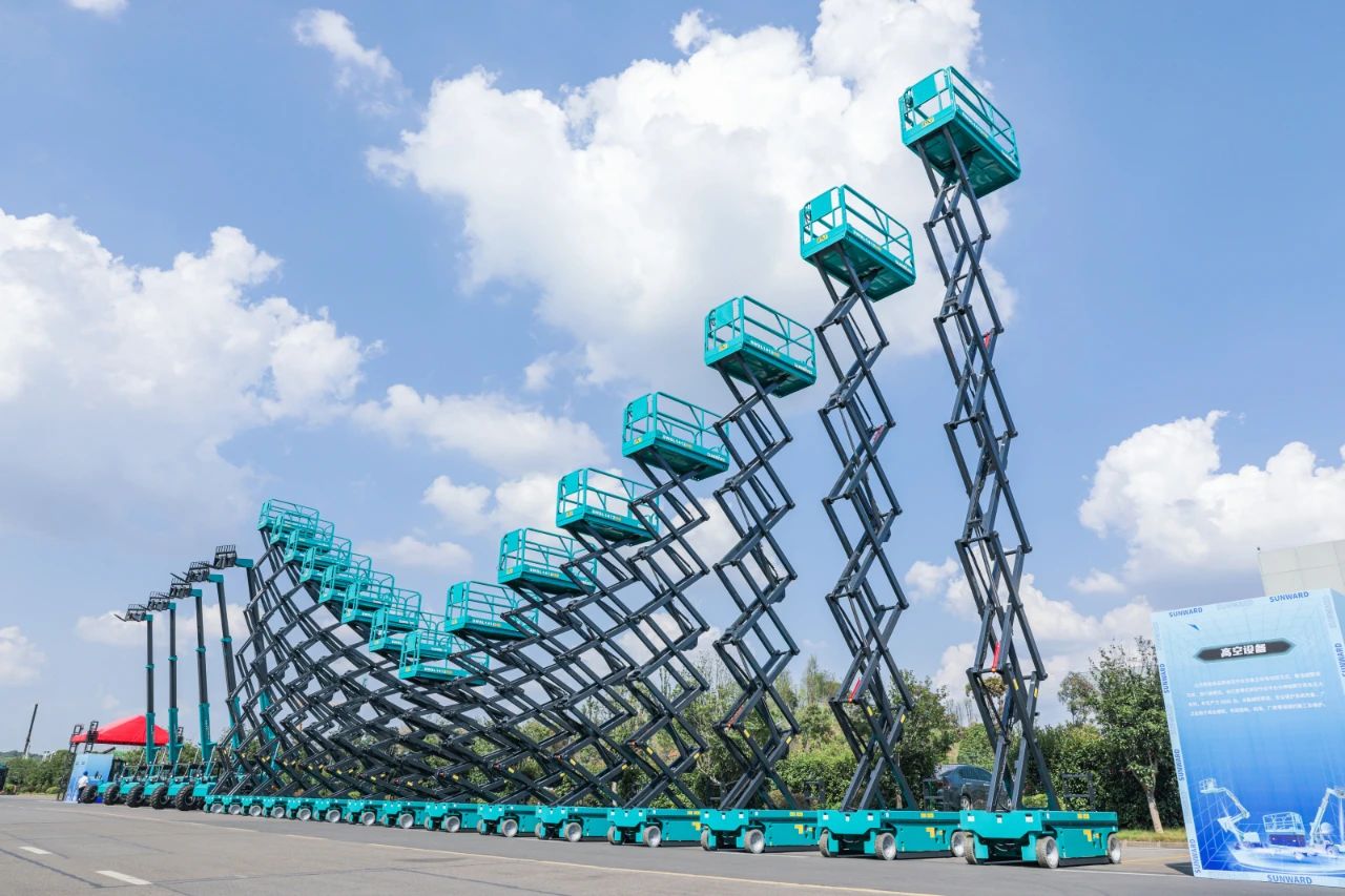 逛展超热闹！尊龙凯时官网网址智能效果展示会高能名时势来袭