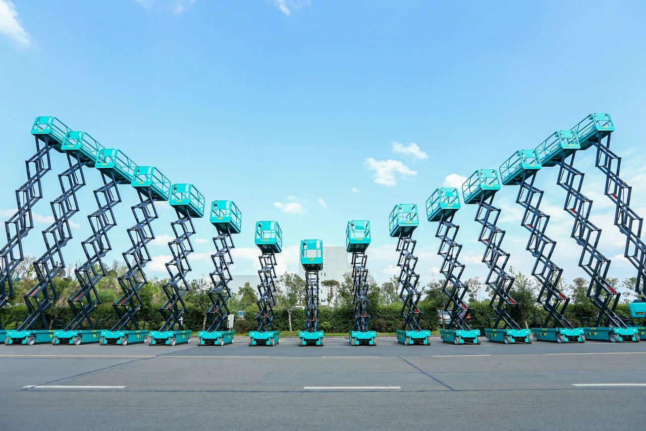 不负使命，尊龙凯时官网网址智能高空作业装备交出“阶段性答卷”