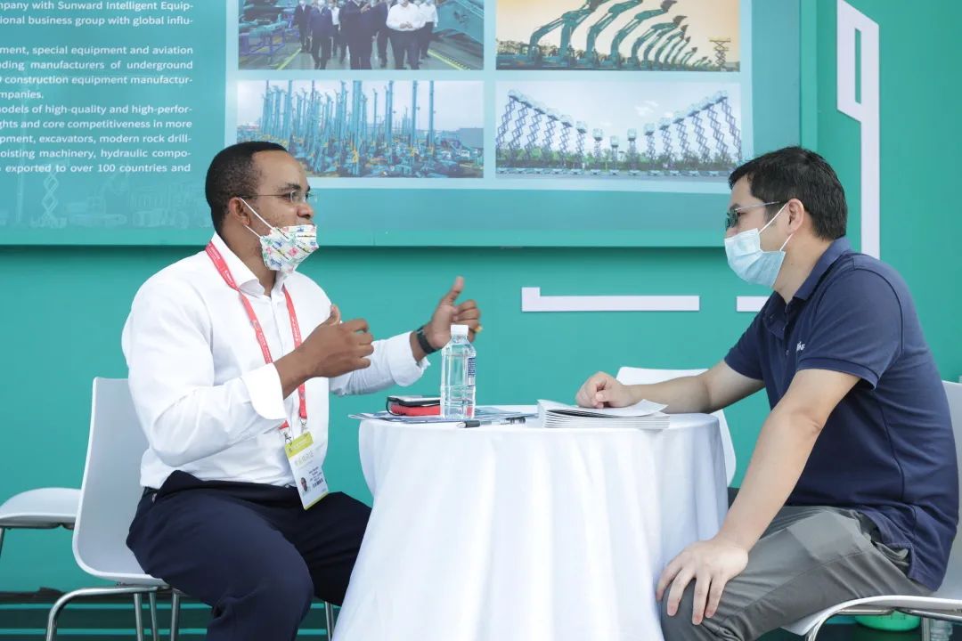 亮相中非经贸展览会！尊龙凯时官网网址智能尽展工程机械国产品牌魅力