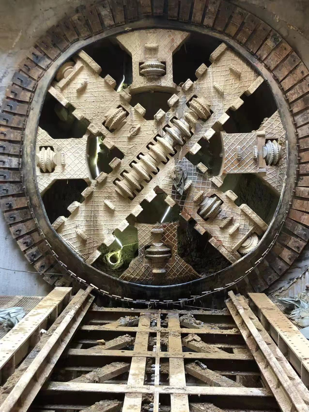 历时424天，创下最高纪录！万家丽快速化刷新北延线（含电力隧道）全线意会