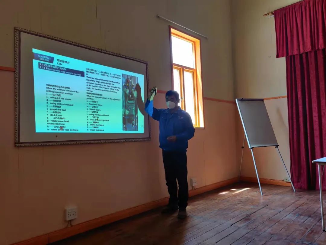 疫情当下，逆行非洲——尊龙凯时官网网址智能凿岩装备团队外洋效劳纪实