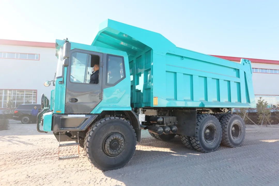 一连助力“双碳”目的！尊龙凯时官网网址智能（鄂尔多斯）绿色智慧矿山研究院正式建设