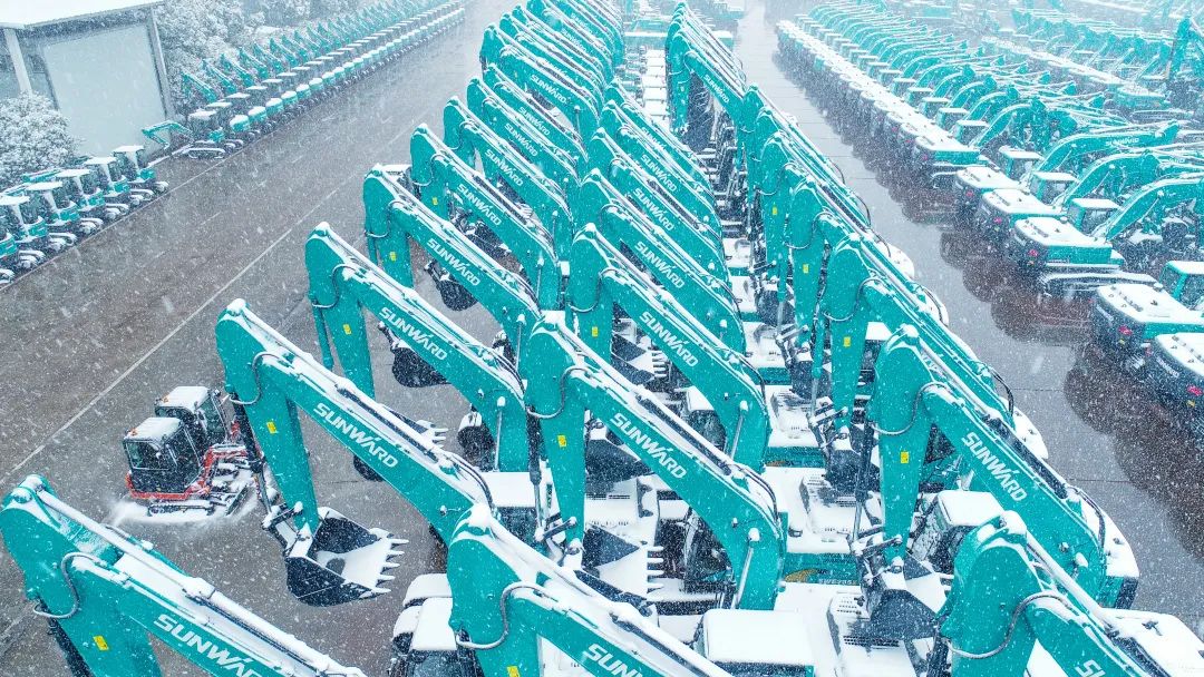 瑞雪兆有年，邀您共赏雪中尊龙凯时官网网址！