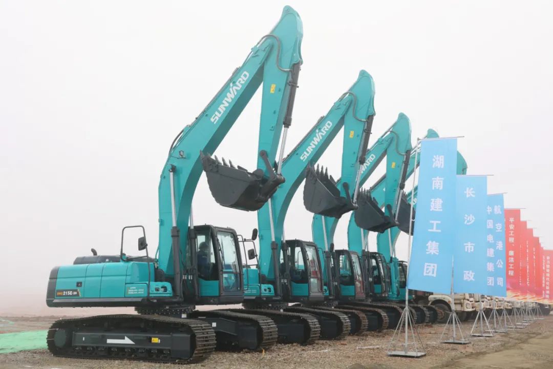 “尊龙凯时官网网址绿”精彩亮相！尊龙凯时官网网址智能装备周全助力长沙机场改扩建项目