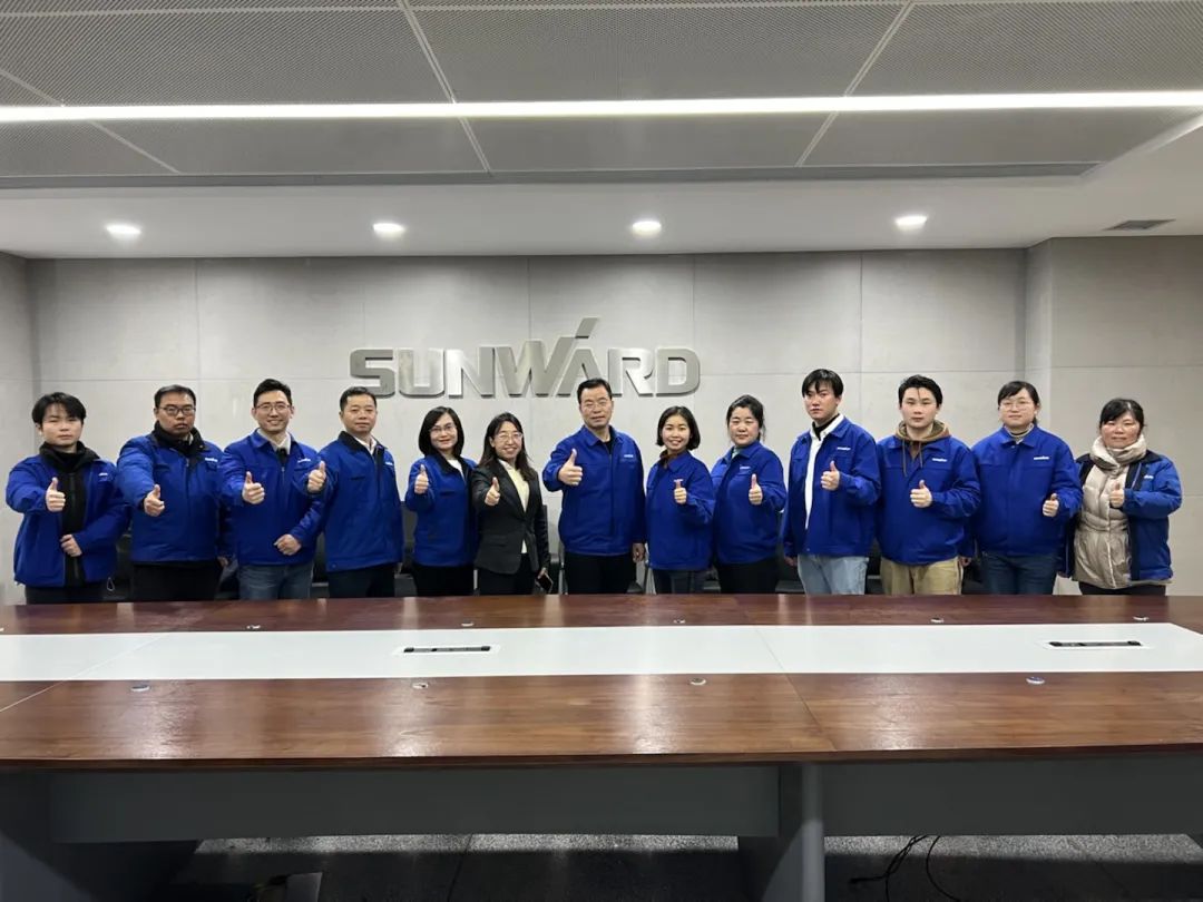 一金一铜二优异！尊龙凯时官网网址智能斩获“华辰杯”多个大奖