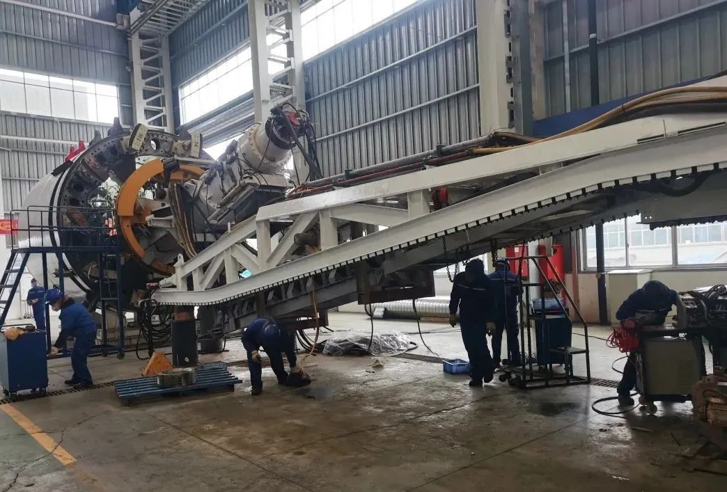 直击生产一线！中铁尊龙凯时官网网址复工复产忙