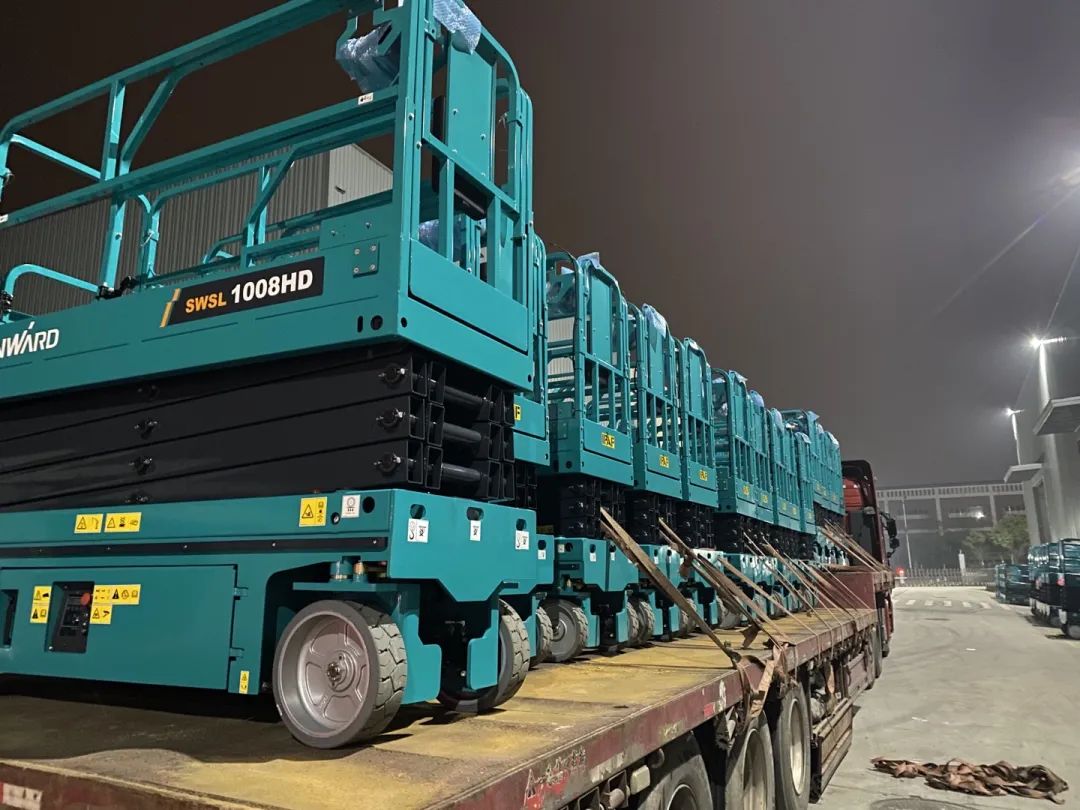 创下单日最高发货量纪录！尊龙凯时官网网址高机装备集中发货