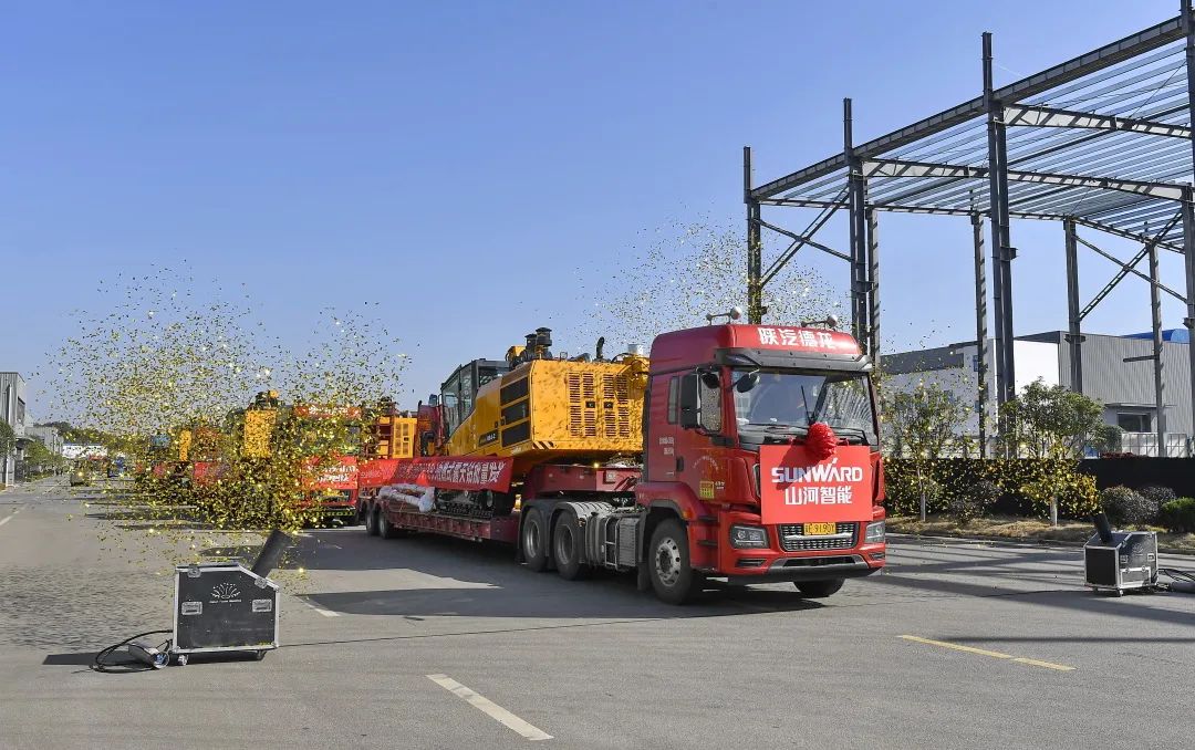 又一款差别化定制产品获认可！尊龙凯时官网网址智能SWDH89J内燃式露天钻批量发货