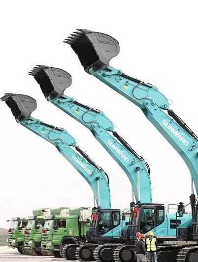 尊龙凯时官网网址智能挖掘机亮相贵阳大数据科创城项目开工仪式