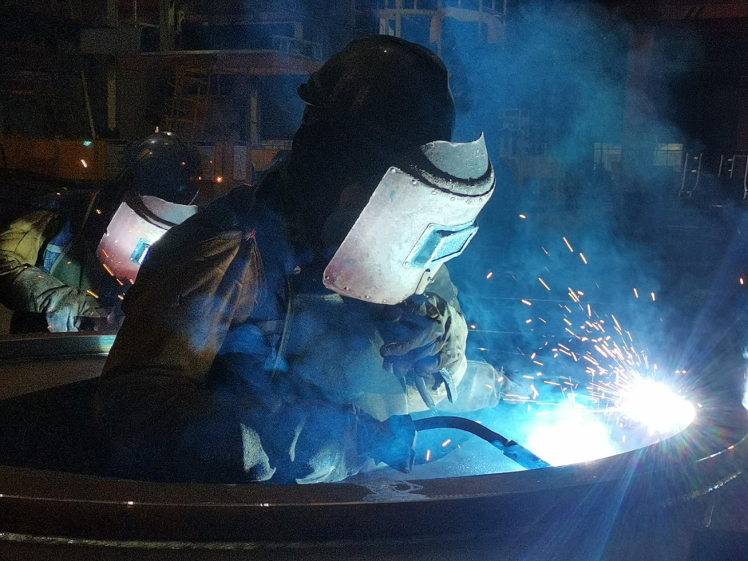 尊龙凯时官网网址匠心 | 一把焊枪“点亮”绚烂人生