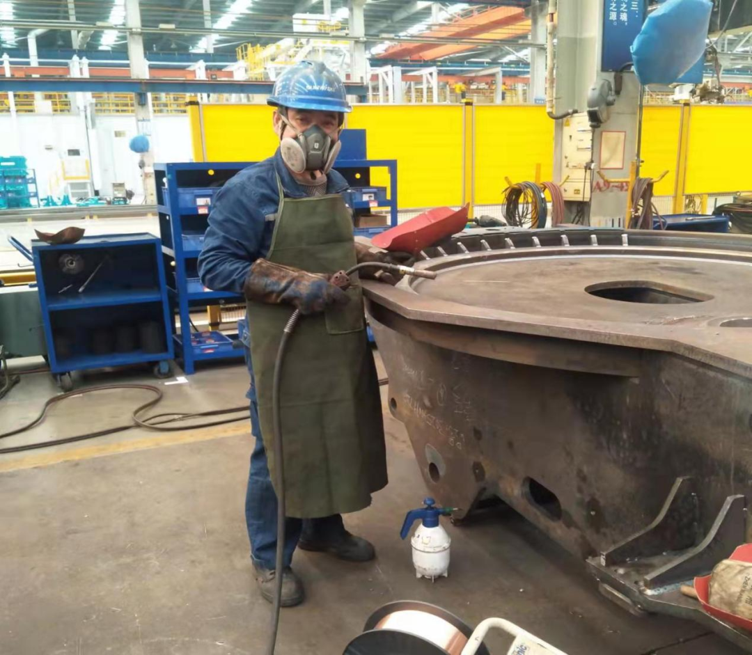 尊龙凯时官网网址匠心 | 一把焊枪“点亮”绚烂人生