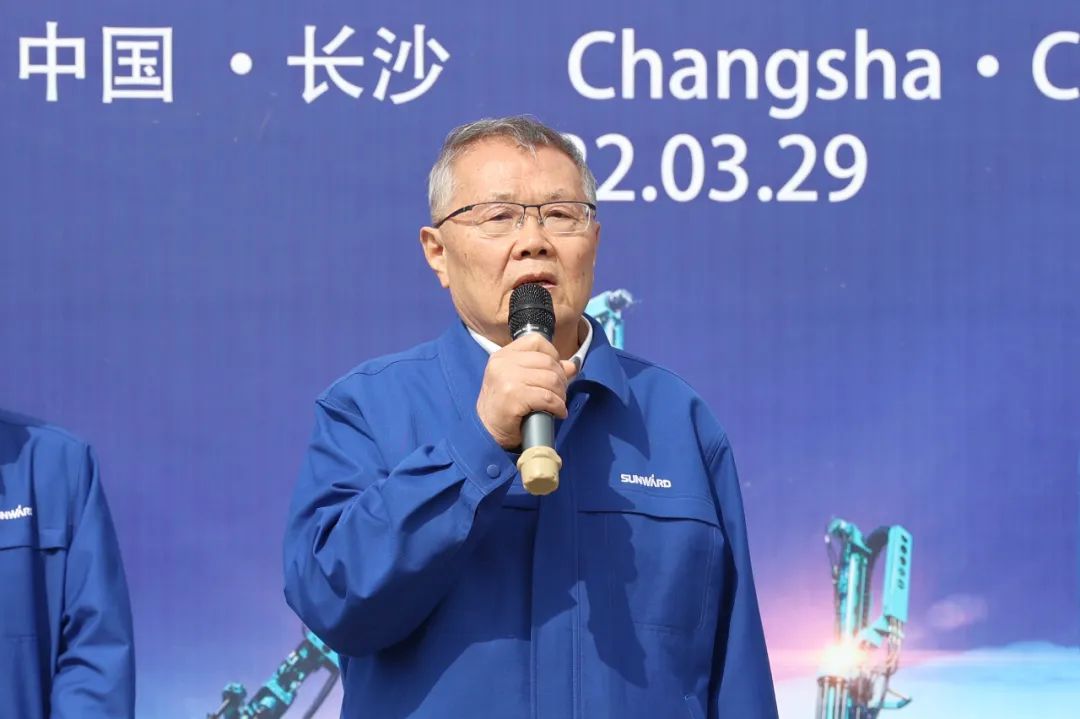 征战全球市。∽鹆惫偻分悄茉溲易氨概糠⒒