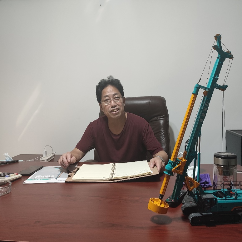 创富故事 | 入行25载，阅尽旋挖钻机，最终认准尊龙凯时官网网址智能！