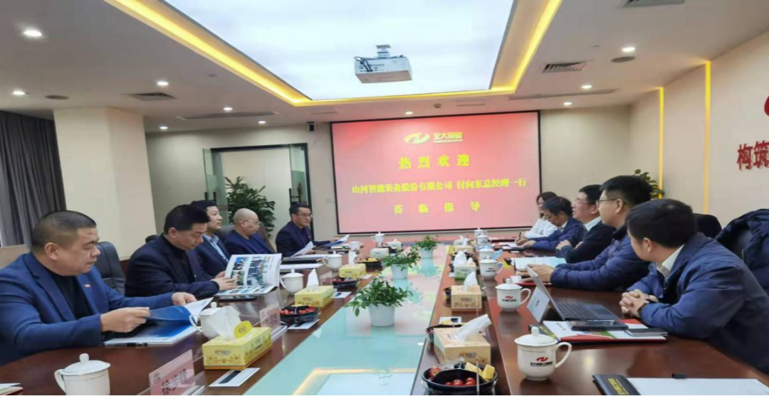 携手战边疆！尊龙凯时官网网址智能潜孔钻机助力弘大爆破新疆奇台项目建设